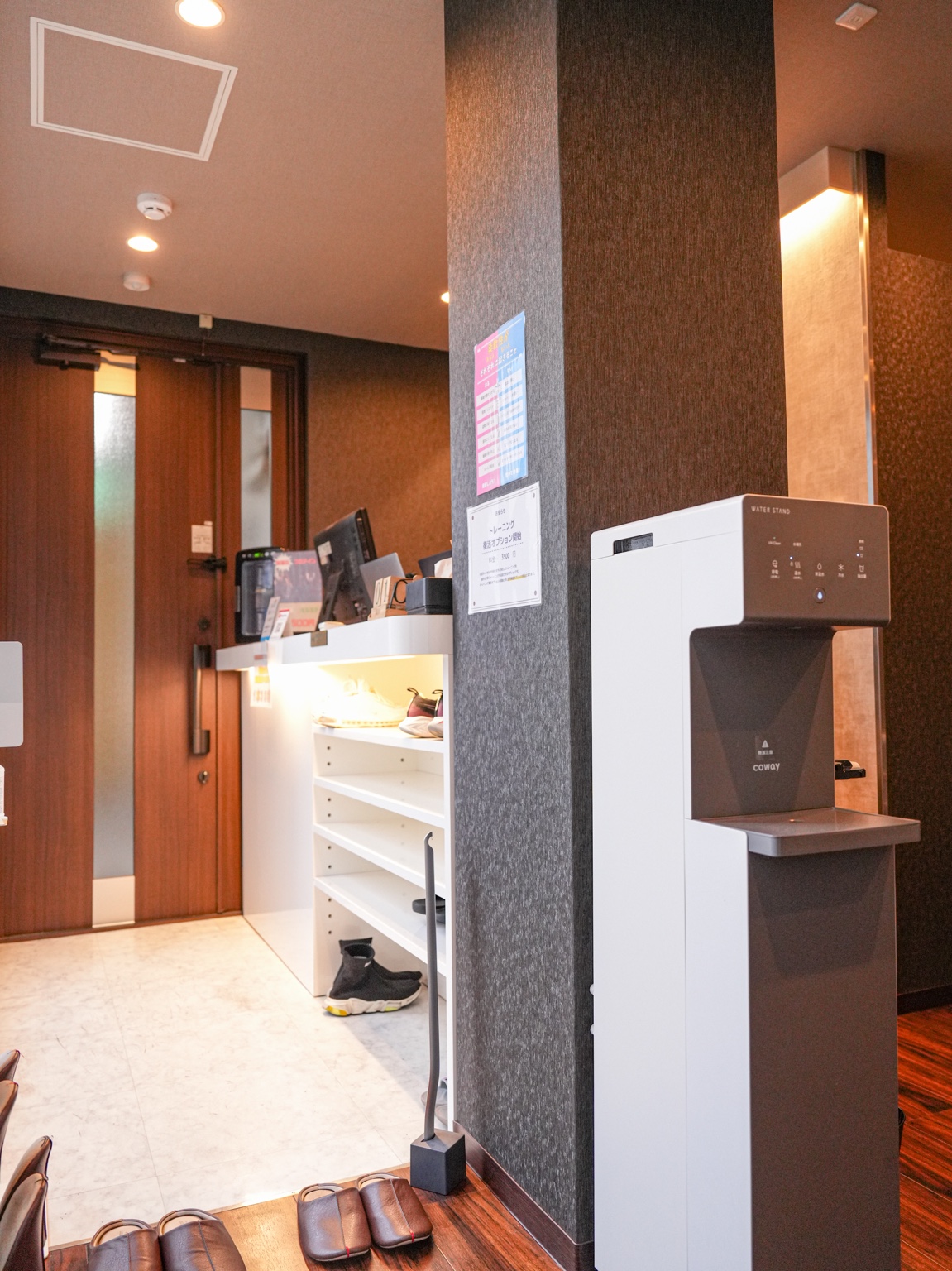 PRIME京橋店本館のエントランス